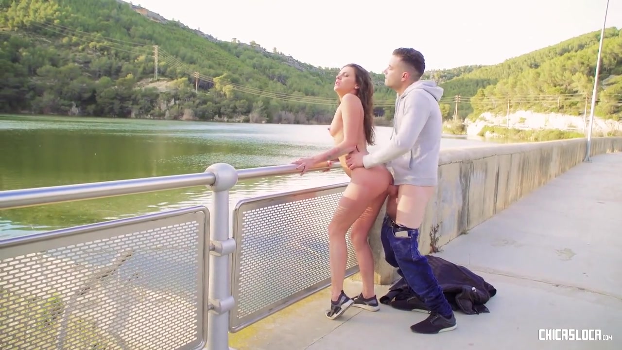 An Italian fucks our compatriot and then uploads a porn video to videobabes