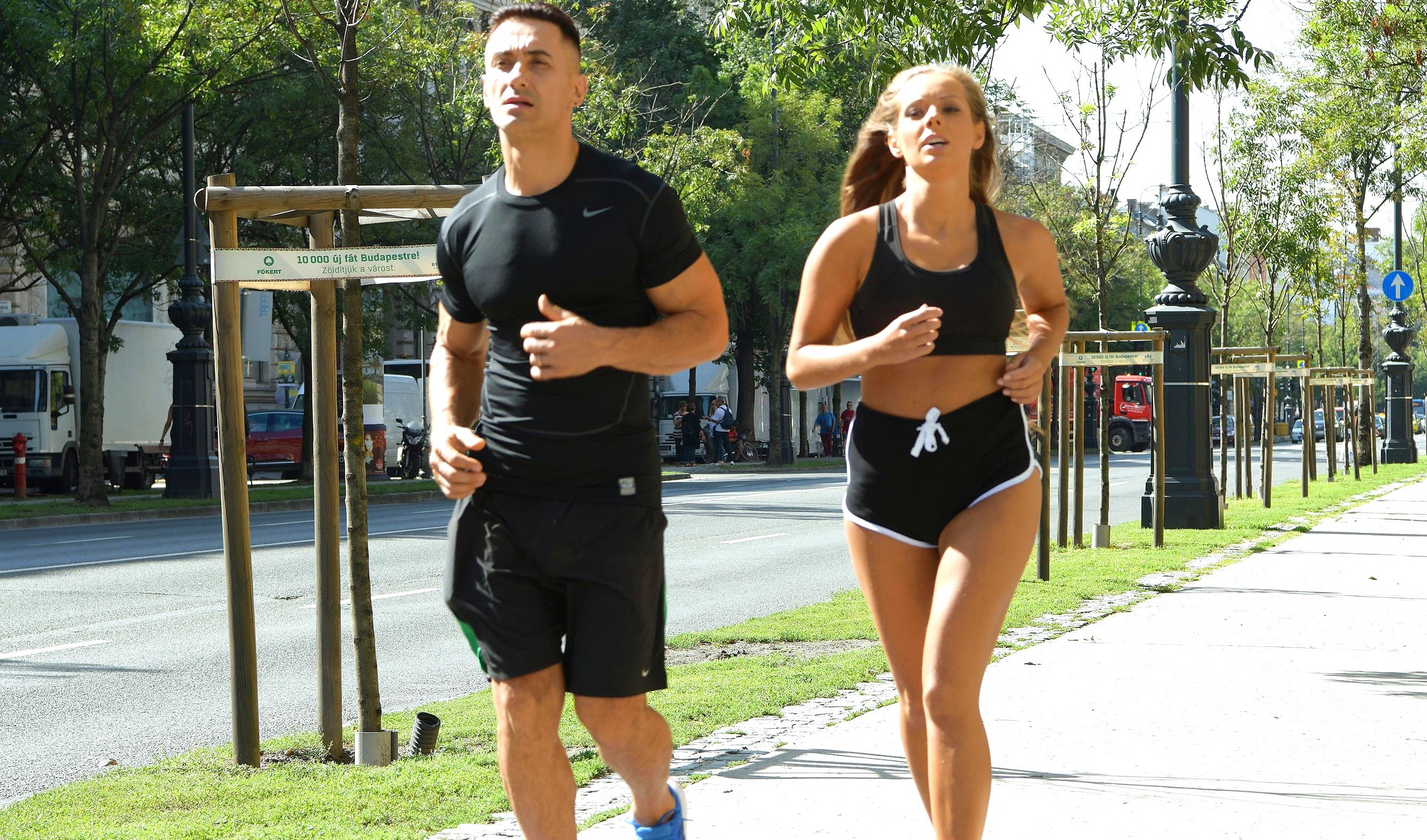 Foreign boyfriend fucks Russian girlfriend exclusively in the ass